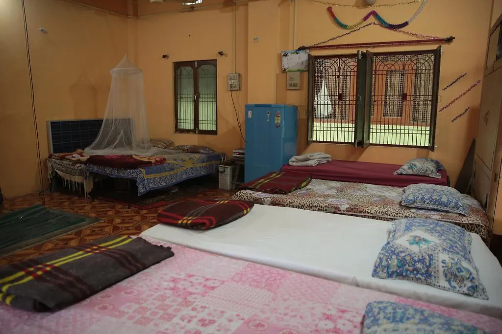 Somit Paying Guest House Varanasi Bed & Breakfast