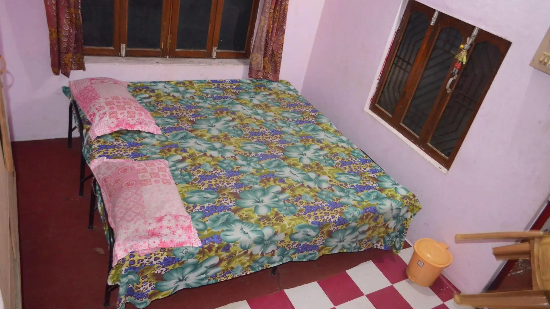 Somit Paying Guest House Varanasi